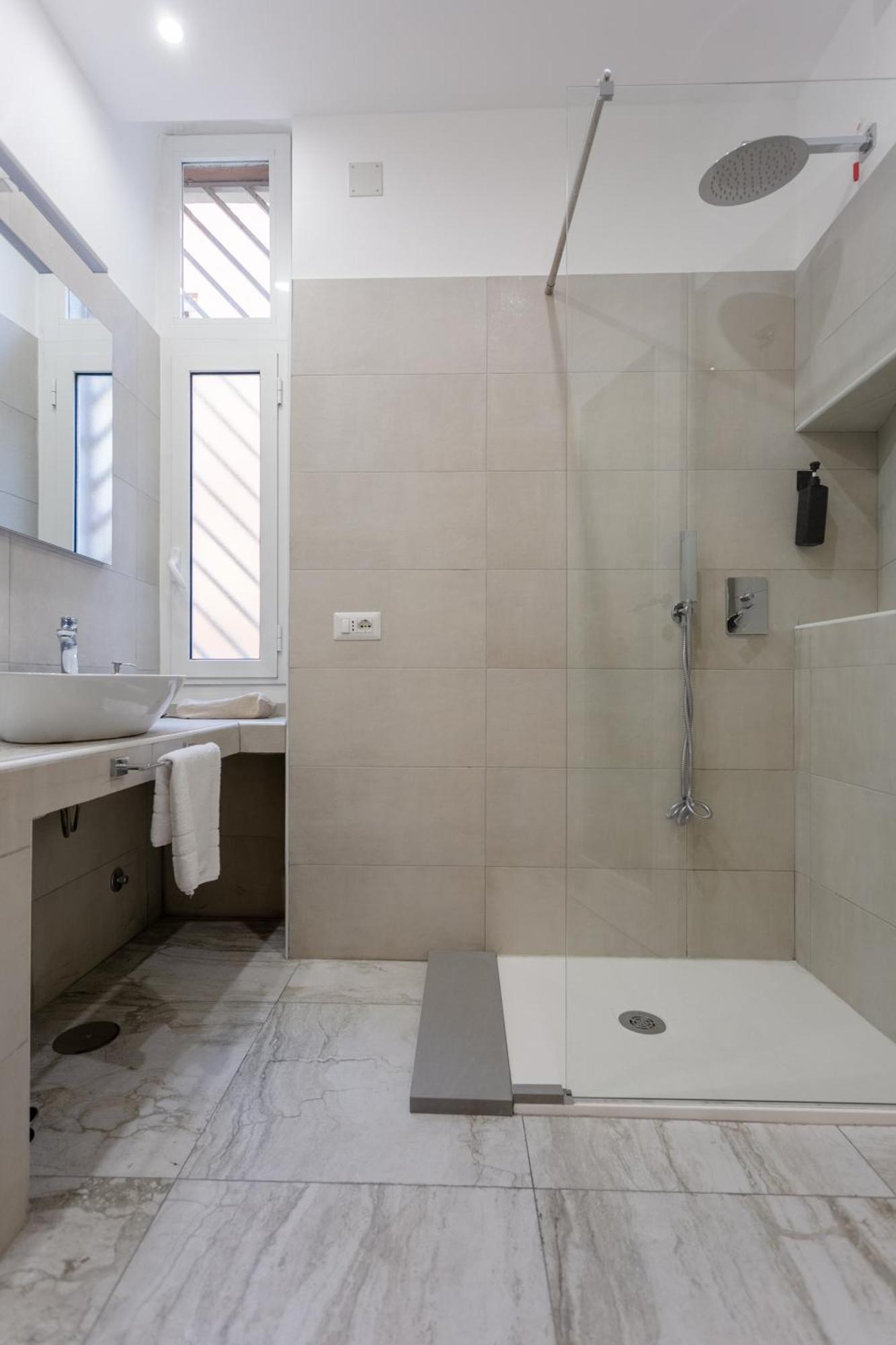 Apt Rome 5 Bdrms ภายนอก รูปภาพ